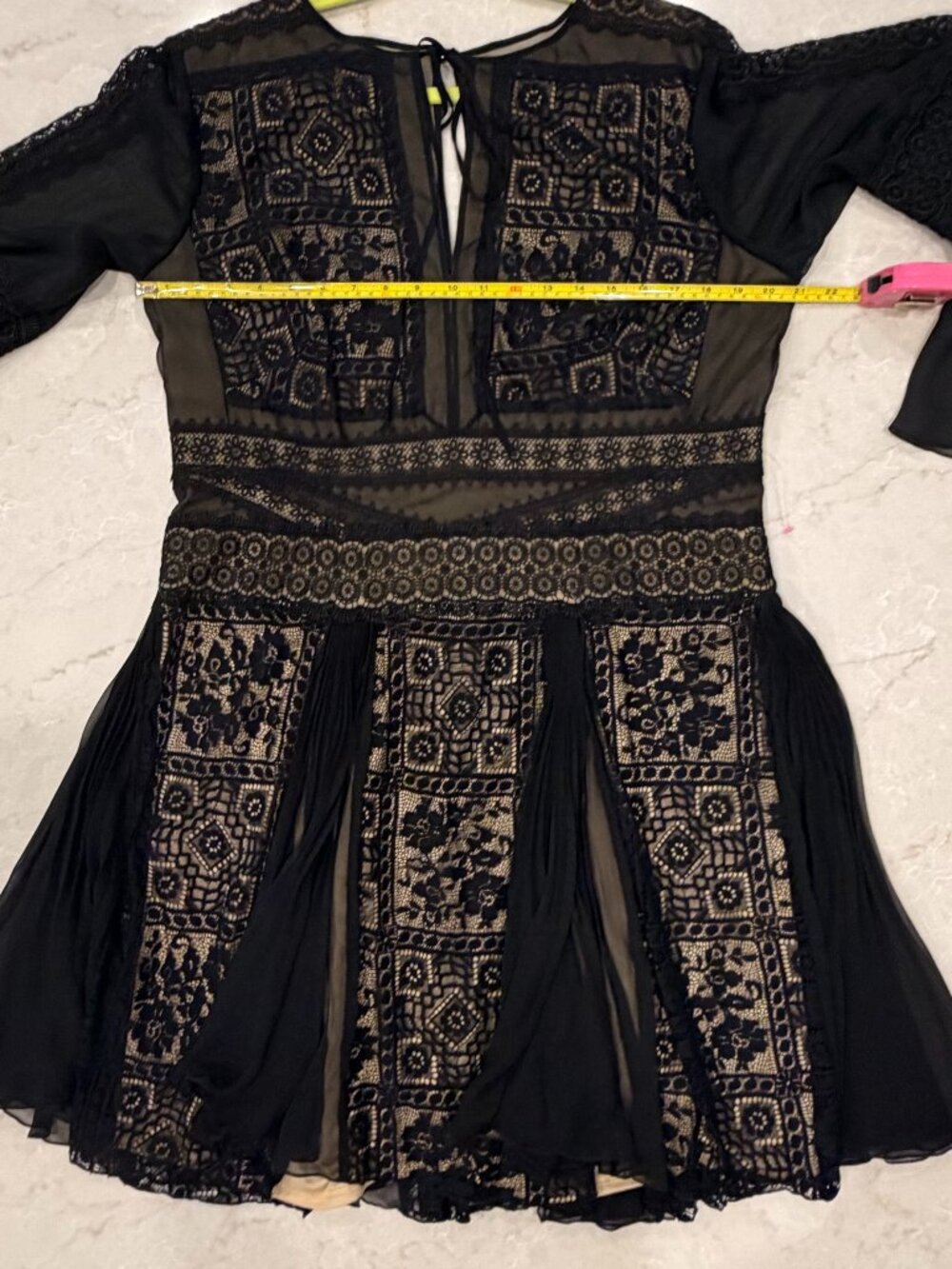 Tadashi Shoji "Millie" Parisian Evening Lace Mini - Picture 3 of 13